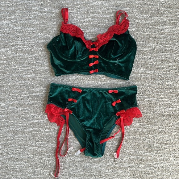 NWOT Santa’s lil helper elf lingerie costume (size S) - Picture 2 of 2